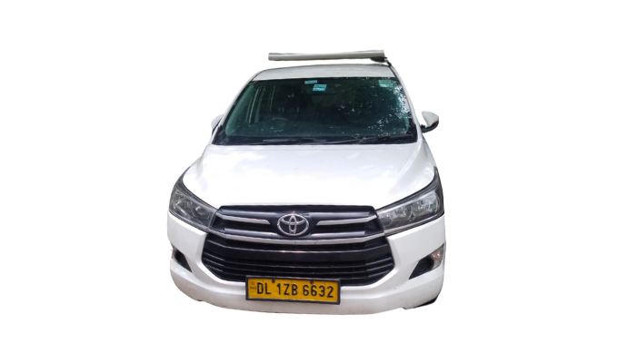 best taxi Innova Crysta